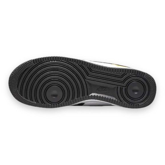 Athletic_Shoes